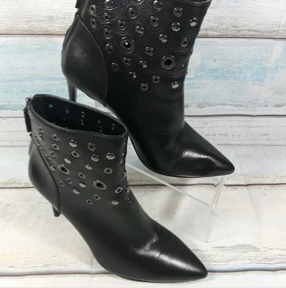 Nine West Black Leather Pointed Toe Heel Zip 6.5